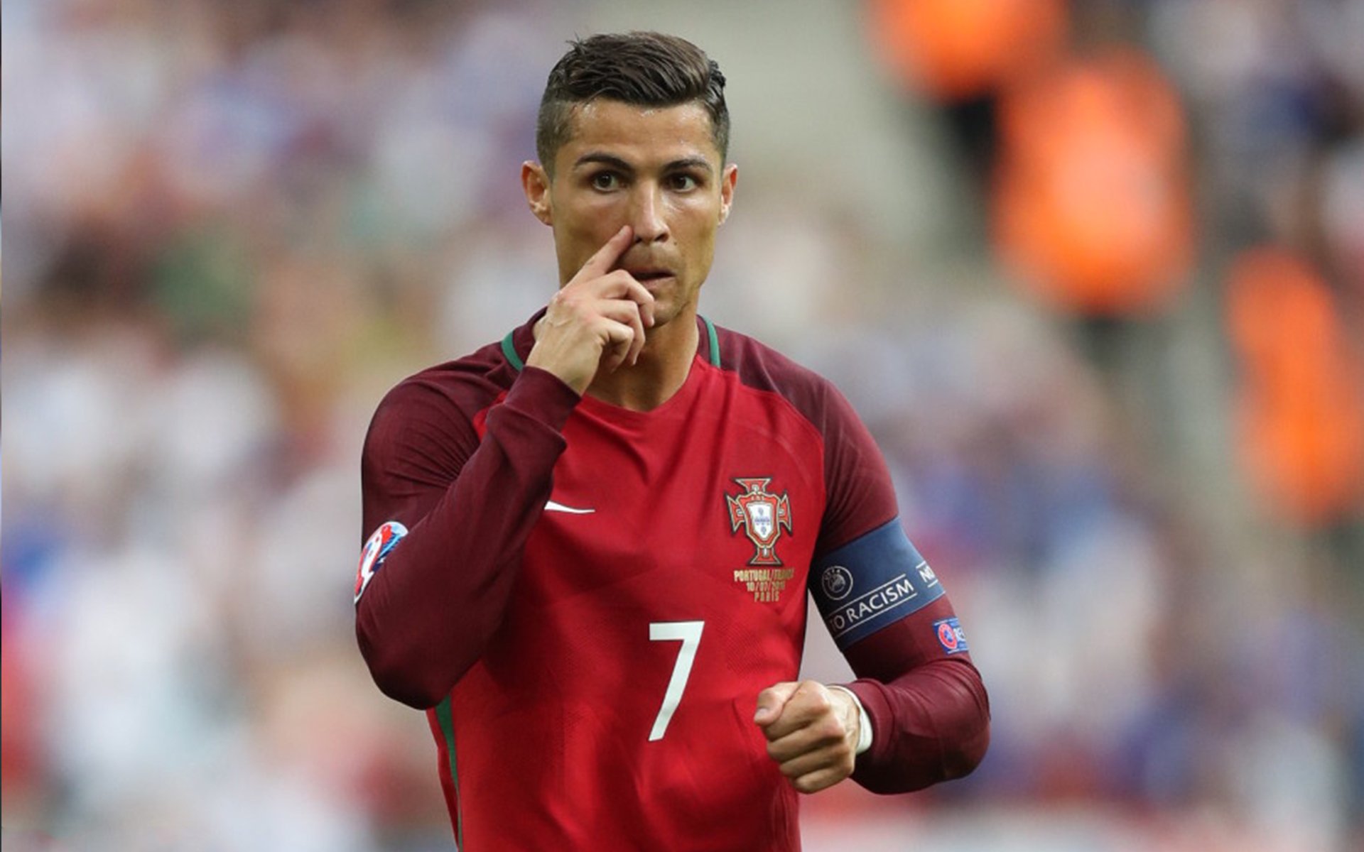 凯泽斯劳滕队稳固防守再次取得胜利，凯泽斯劳滕球场